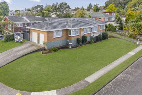 Photo of property in 5 Freshney Place, Hillpark, Auckland, 2102