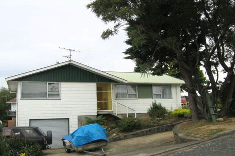 Photo of property in 41 Aniseed Grove, Timberlea, Upper Hutt, 5018