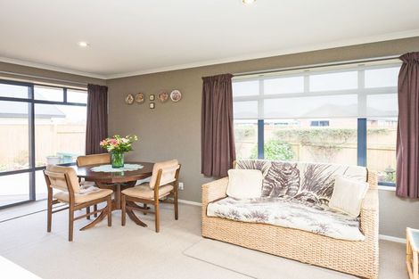 Photo of property in 26 Geneva Terrace, Kelvin Grove, Palmerston North, 4414