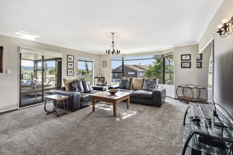 Photo of property in 32 Kinloch Place, Papakowhai, Porirua, 5024