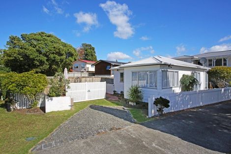 Photo of property in 125a Ennis Avenue, Pakuranga Heights, Auckland, 2010