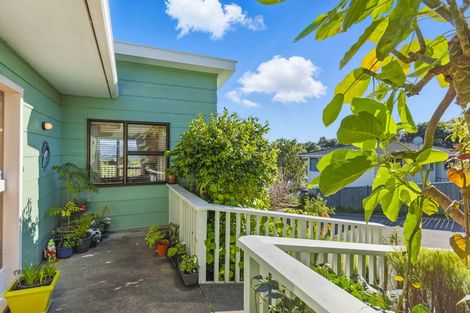 Photo of property in 47 Kakariki Grove, Waikanae, 5036