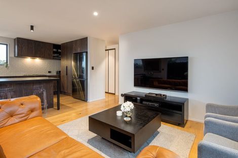 Photo of property in 7b Gulf Road, Murrays Bay, Auckland, 0630