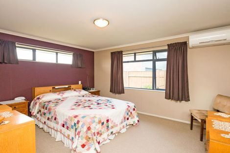 Photo of property in 26 Geneva Terrace, Kelvin Grove, Palmerston North, 4414