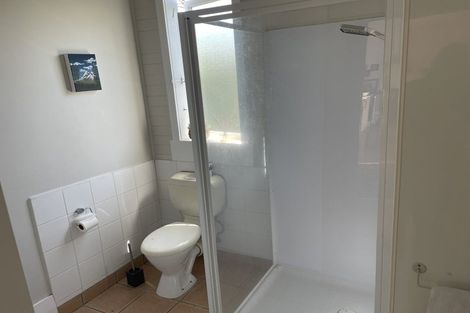 Photo of property in 1/46 Old Lake Road, Narrow Neck, Auckland, 0624