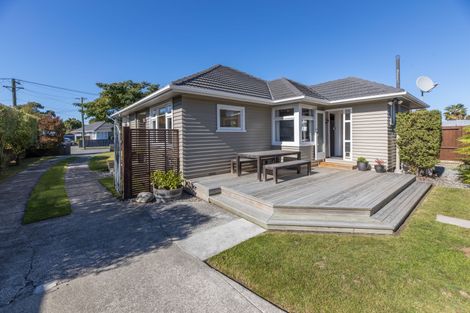 Photo of property in 19 Wilton Crescent, Bishopdale, Christchurch, 8053