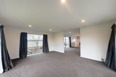 Photo of property in 20 Sequoia Way, Rangiora, 7400