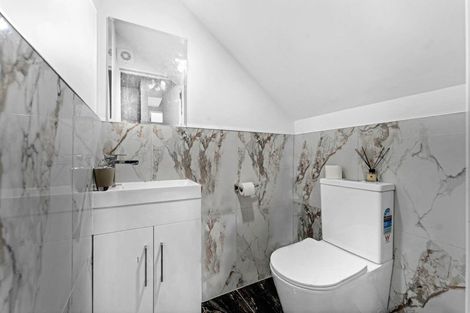 Photo of property in 10d Benton Place, Manurewa, Auckland, 2102