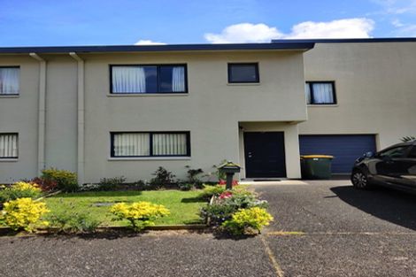 Photo of property in 14 Butia Avenue, Henderson, Auckland, 0612
