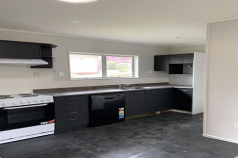 Photo of property in 50 Colwill Road, Massey, Auckland, 0614