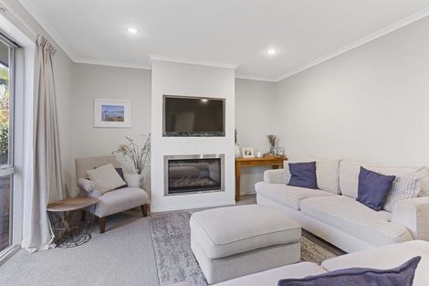 Photo of property in 44 Huntingdon Drive, Rangiora, 7400