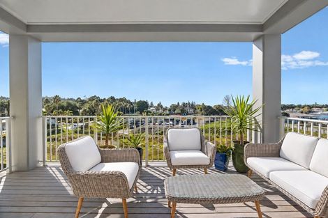Photo of property in 38 Rewa Rewa Lane, Orewa, 0931