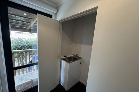 Photo of property in 9a-e Moulton Street, Moturoa, New Plymouth, 4310