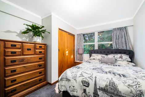 Photo of property in 20 Freemans Way, Pinehaven, Upper Hutt, 5019