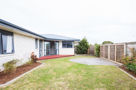 Photo of property in 148 Hillcrest Drive, Kelvin Grove, Palmerston North, 4414