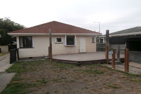 Photo of property in 111 Wainoni Road, Avondale, Christchurch, 8061