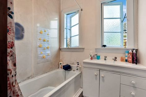 Photo of property in 42 Eton Street, Hampstead, Ashburton, 7700