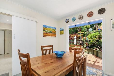 Photo of property in 39 Sunrise Boulevard, Tawa, Wellington, 5028