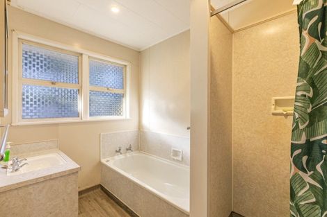 Photo of property in 2/151 Te Mata Road, Havelock North, 4130