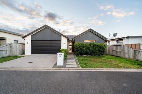 Photo of property in 56 Dunkeld Drive, Papamoa, 3118