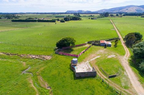 Photo of property in 81 Hautere Cross Road, Te Horo, Otaki, 5582