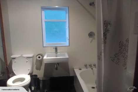 Photo of property in 262 Titirangi Road, Titirangi, Auckland, 0604