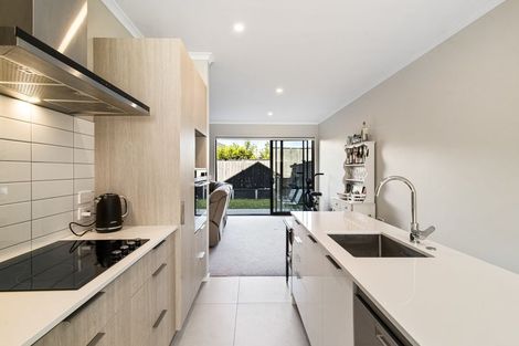 Photo of property in 5 Koura Drive, Red Beach, 0932