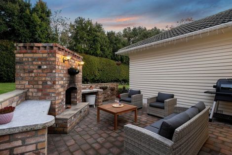 Photo of property in 44 Kiwi Esplanade, Mangere Bridge, Auckland, 2022