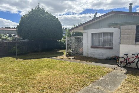 Photo of property in 2/1 Rosier Road, Glen Eden, Auckland, 0602