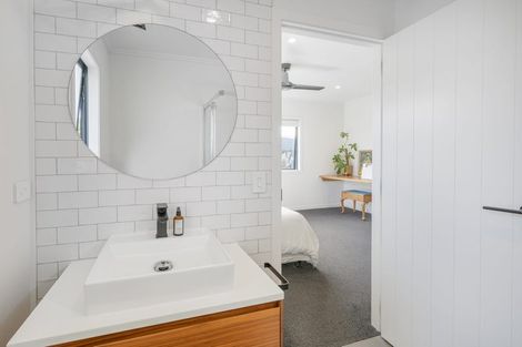 Photo of property in 11 Voyager Place, Cooks Beach, Whitianga, 3591