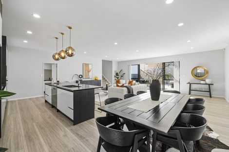 Photo of property in 27 Surf View Crescent, Red Beach, 0932