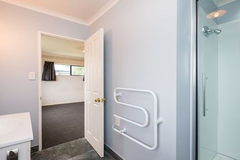 Photo of property in 148 Hillcrest Drive, Kelvin Grove, Palmerston North, 4414