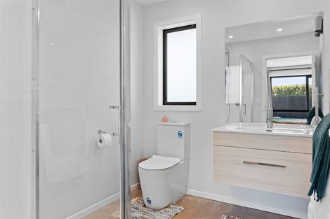 Photo of property in 9 Johnson Avenue, Amberley, 7410