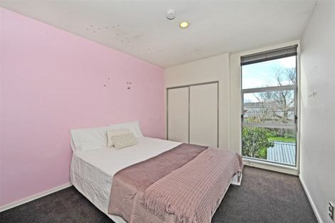 Photo of property in 547 Barbadoes Street, Edgeware, Christchurch, 8013