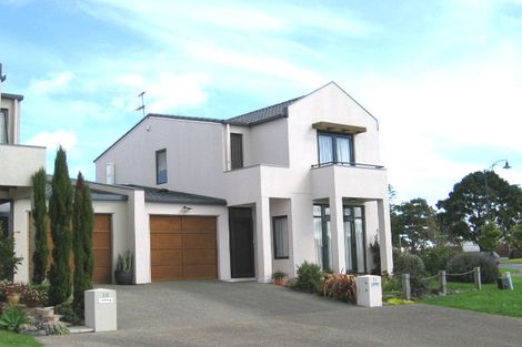 Photo of property in 72 Provence Esplanade, Te Atatu Peninsula, Auckland, 0610