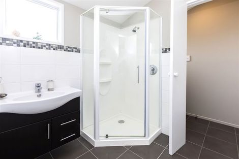 Photo of property in 3 Westburn Terrace, Burnside, Christchurch, 8041