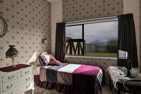 Photo of property in 10 Green Lane, Hawera, 4610