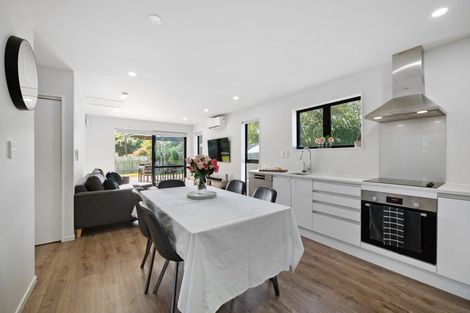 Photo of property in 18 Taupata Lane, Helensville, 0800