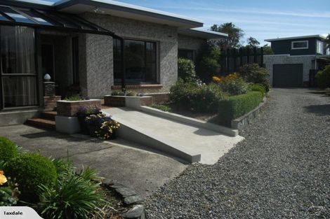 Photo of property in 211 Conyers Street, Strathern, Invercargill, 9812
