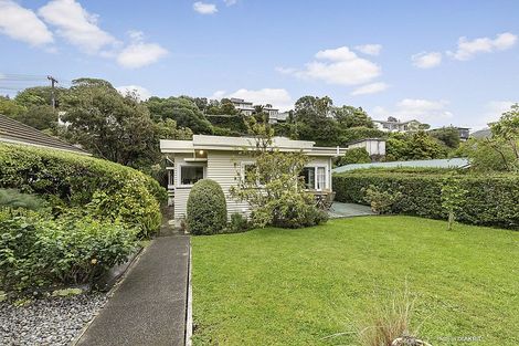 Photo of property in 23 Aplin Terrace, Ngaio, Wellington, 6035