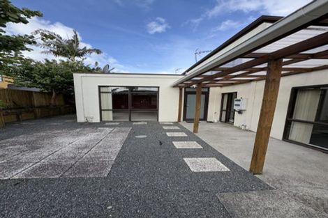 Photo of property in 2a Charlenne Close, Ranui, Auckland, 0612