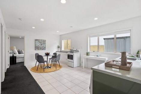 Photo of property in 1/25 Churchill Road, Murrays Bay, Auckland, 0630
