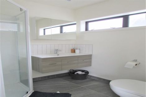 Photo of property in 5 Yeats Grove, Trentham, Upper Hutt, 5018