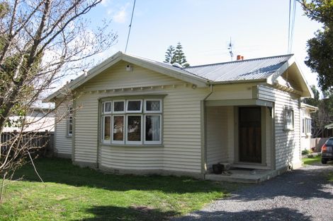 Photo of property in 10 Leighton Avenue, Waiwhetu, Lower Hutt, 5010