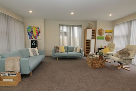 Photo of property in 27 Arion Road, Takanini, 2112