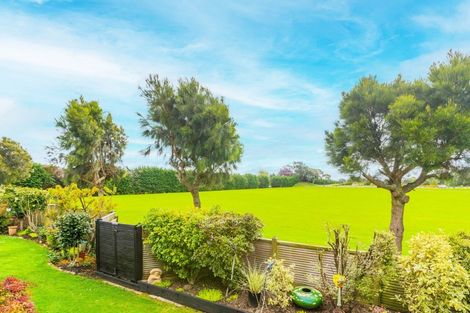 Photo of property in 54 Realm Drive, Paraparaumu, 5032