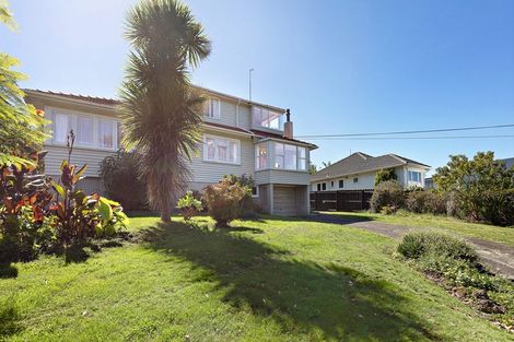 Photo of property in 19 Belmont Terrace, Milford, Auckland, 0620