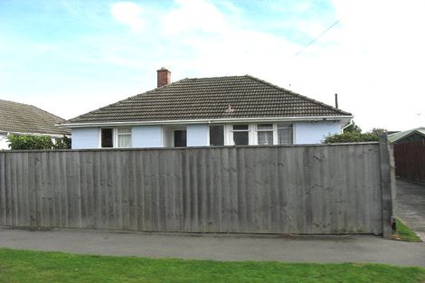 Photo of property in 33 Oakland Street, Northcote, Christchurch, 8052