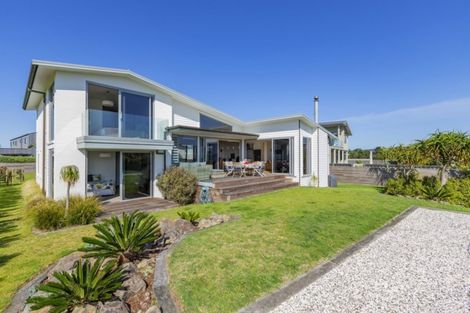 Photo of property in 37 Kewai Street, Omaha, 0986