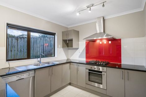 Photo of property in 19a Kelwyn Road, Kelston, Auckland, 0602
